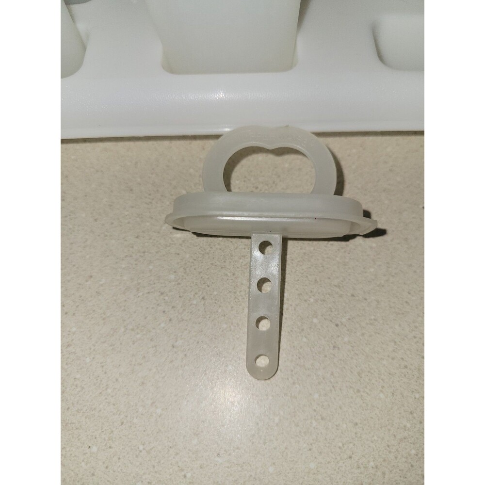 Tupperware popsicle - Picture 2 of 4